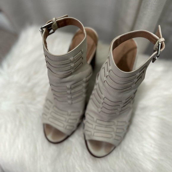 Caslon Martin Heel Sandal - Picture 3 of 12